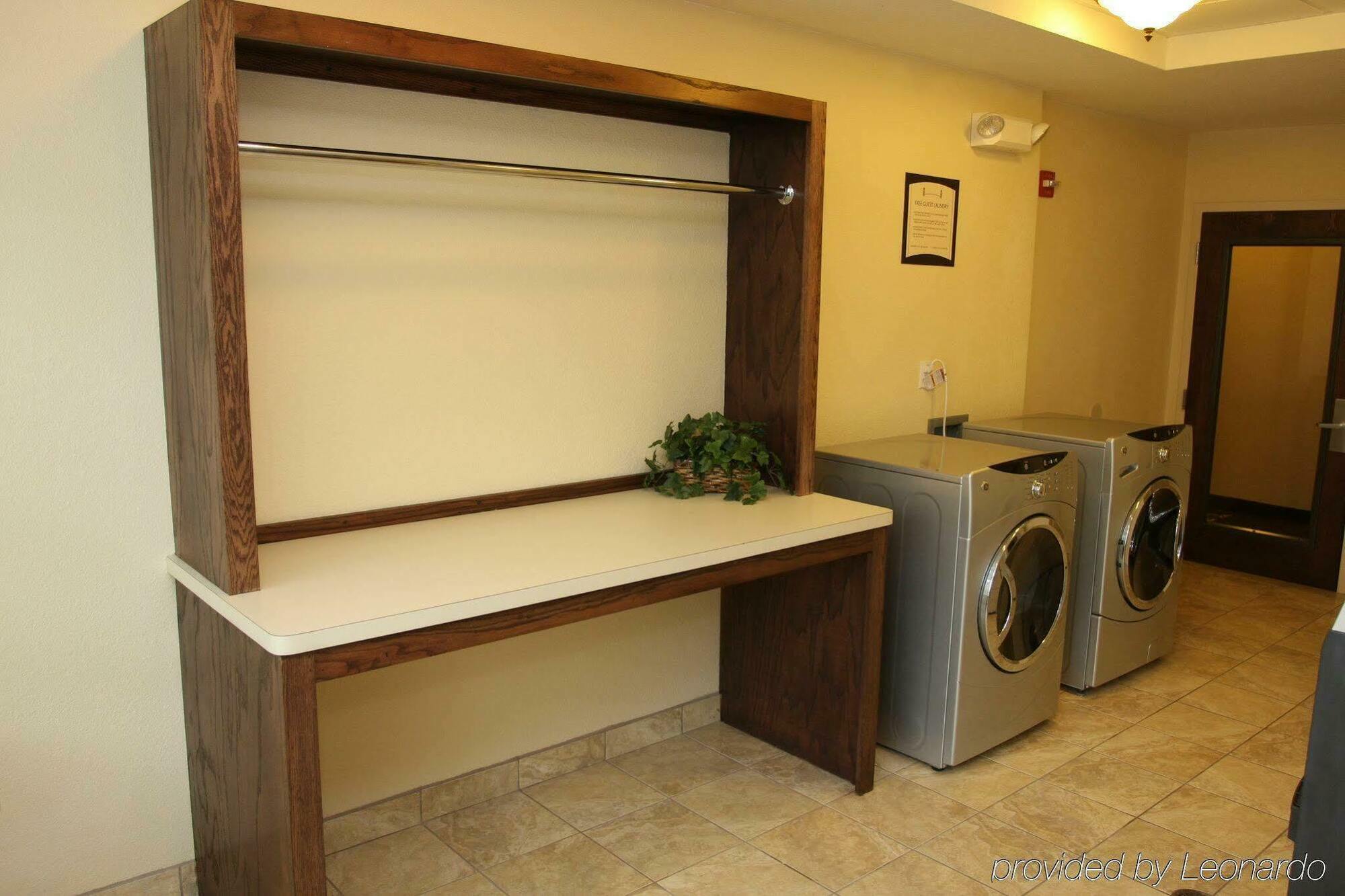 Staybridge Suites Mcallen By Ihg Einrichtungen foto